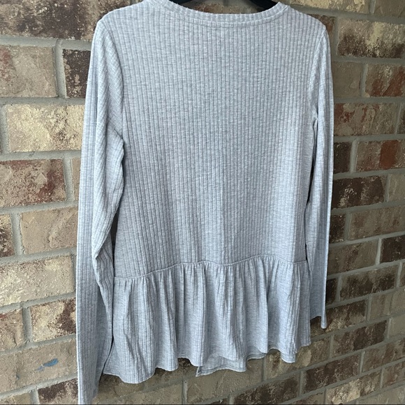 $5 or 3 for $12 | Ruffle bottom Ribbed Tee - Picture 6 of 7